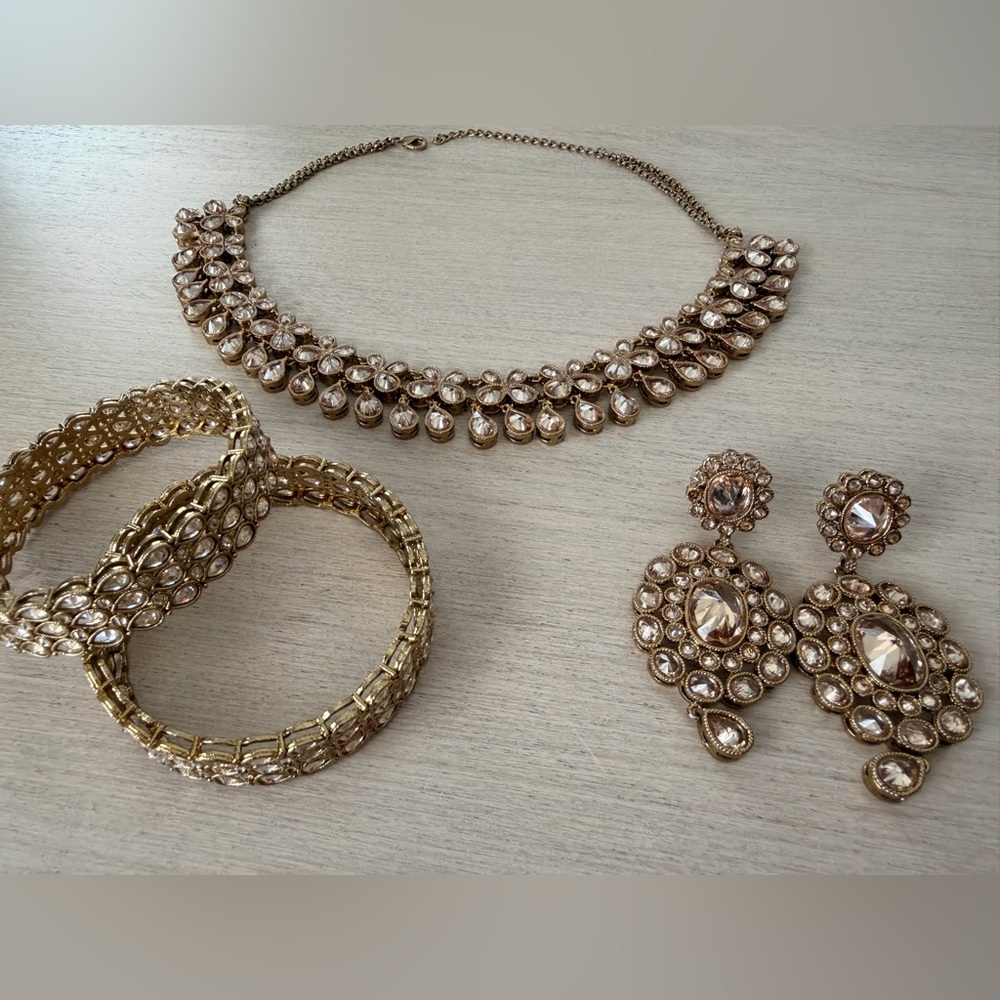 Elegant Gold - Bronze Jewelry Set for Women